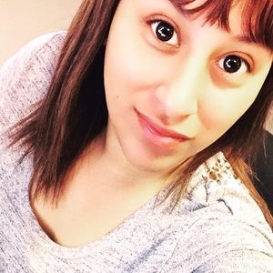 Meet your Posher, Crystal